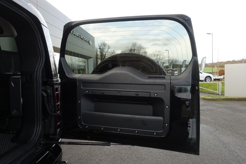 Used Land Rover Defender 2023 for sale - 77282586: Photo 32