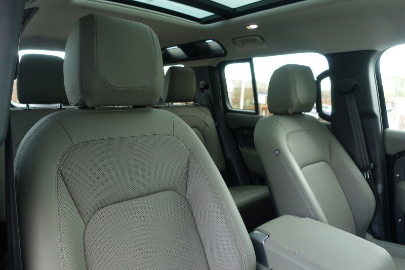 Used Land Rover Defender 2023 for sale - 77282586: Photo 45