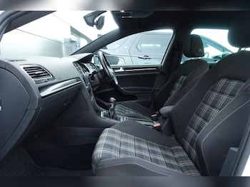 Used Volkswagen Golf 2017 for sale - 79216066: Photo