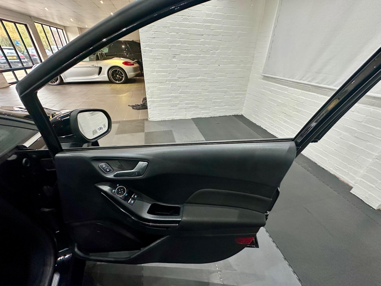Used Ford Fiesta 2018 for sale - 76250986: Photo 28