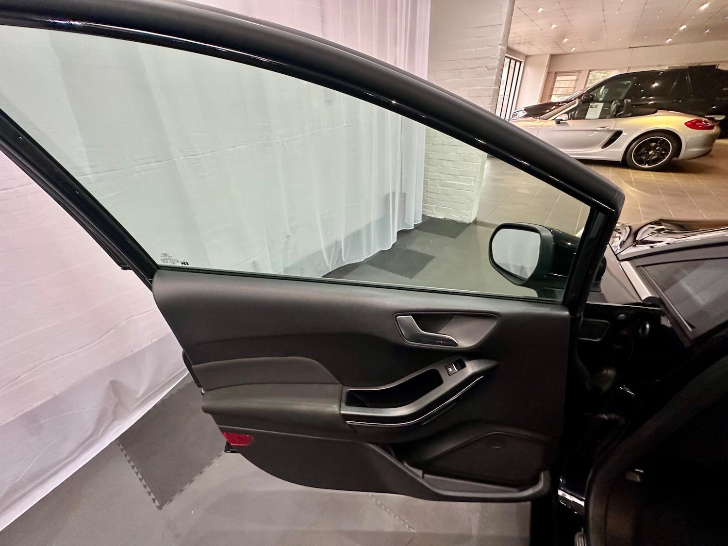 Used Ford Fiesta 2018 for sale - 76250986: Photo 38