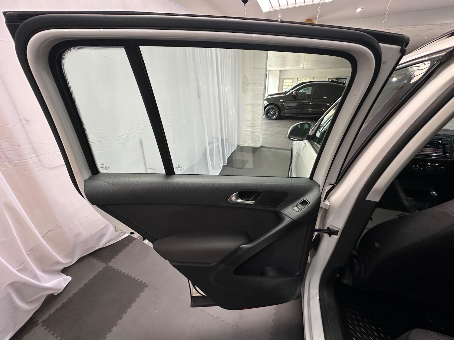Used Volkswagen Tiguan 2014 for sale - 76317929: Photo 22