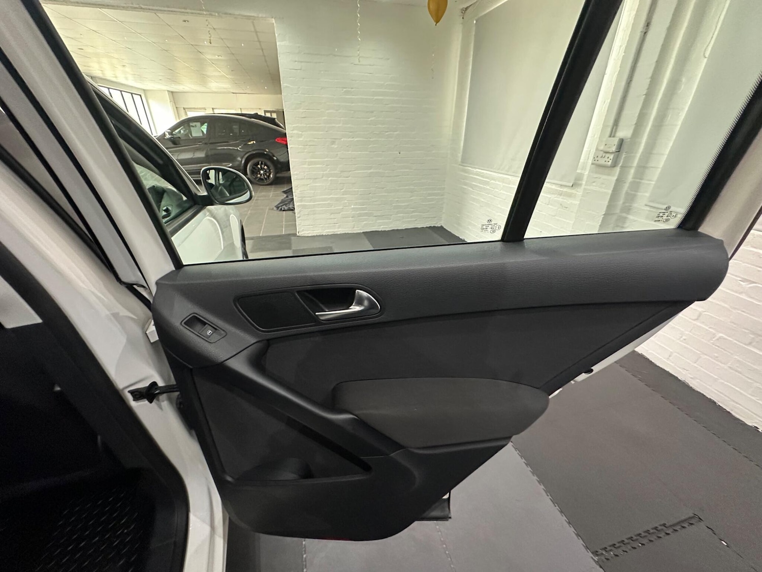 Used Volkswagen Tiguan 2014 for sale - 76317929: Photo 23
