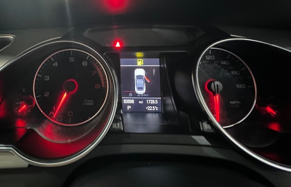 Used Audi A5 Cabriolet 2011 for sale - 76099418: Photo 21