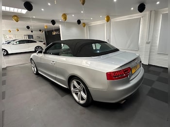 Used Audi A5 Cabriolet 2011 for sale - 76099418: Photo 4