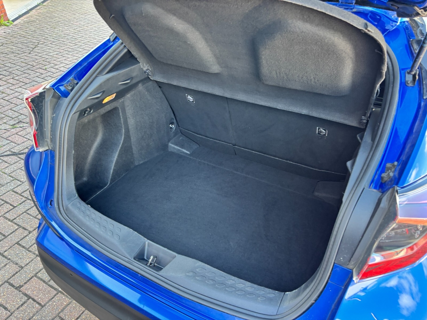 Used Toyota C-HR 2017 for sale - 76203728: Photo 18