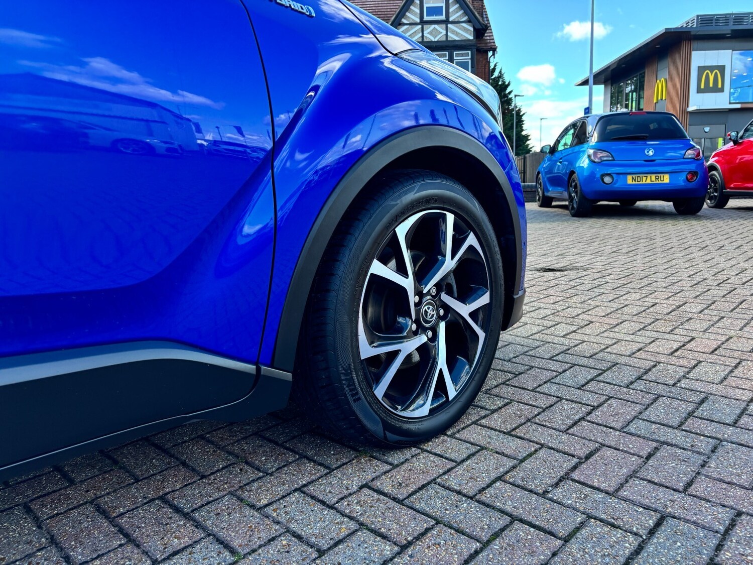 Used Toyota C-HR 2017 for sale - 76203728: Photo 6