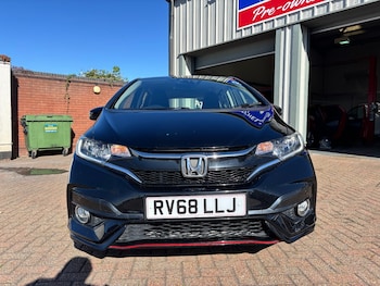 Used Honda Jazz 2018 for sale - 76203805: Photo