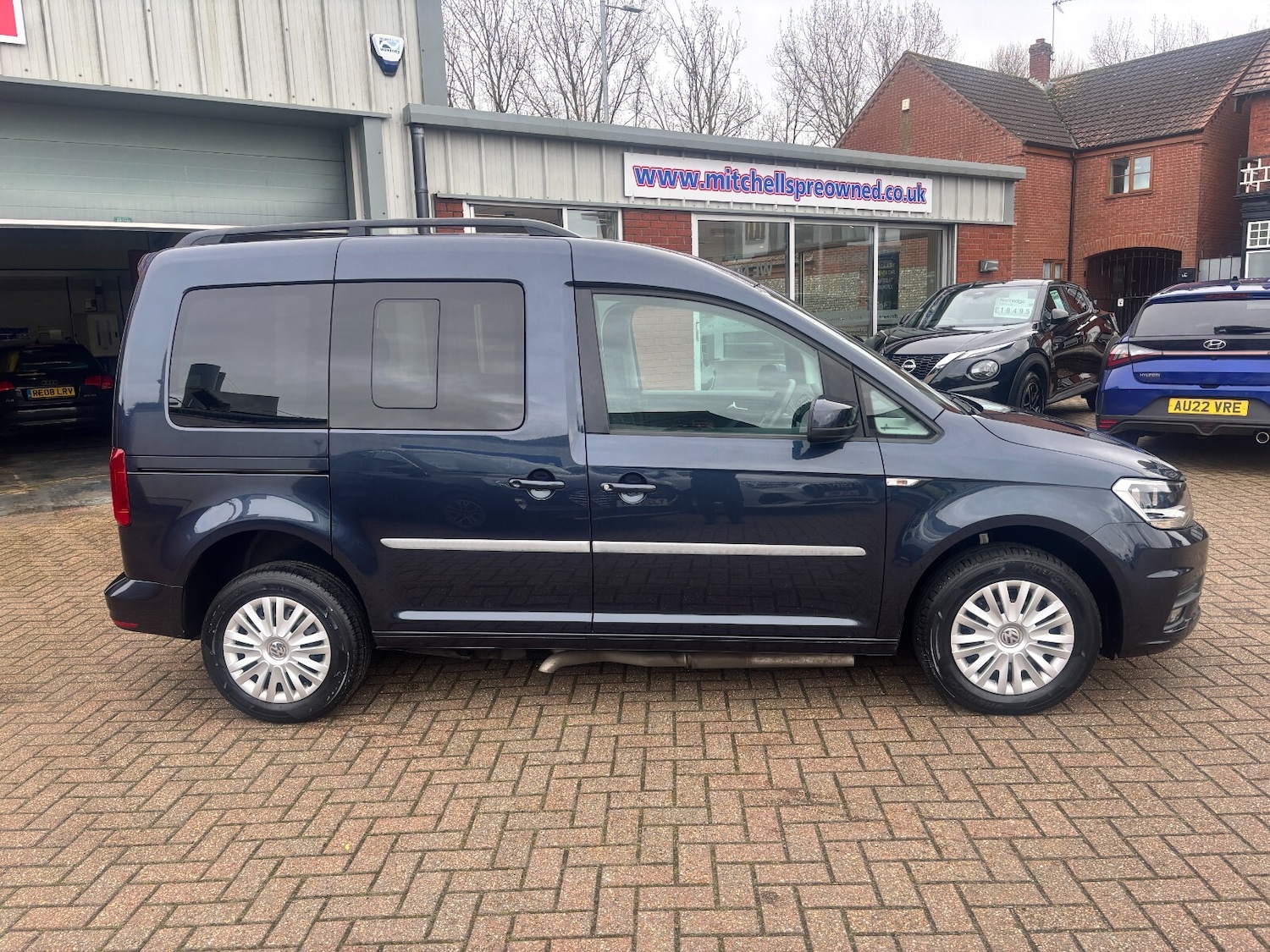 Used Volkswagen Caddy Maxi Life 2018 for sale - 77690812: Photo 9