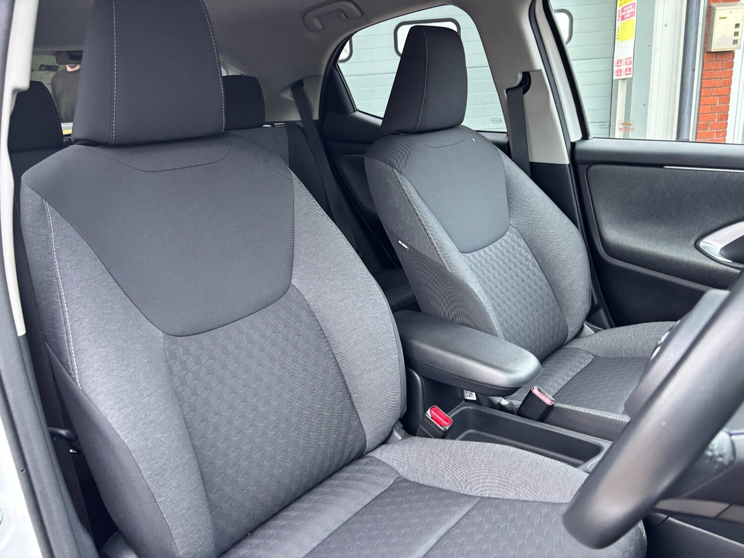 Used Toyota Yaris 2022 for sale - 76203891: Photo 24