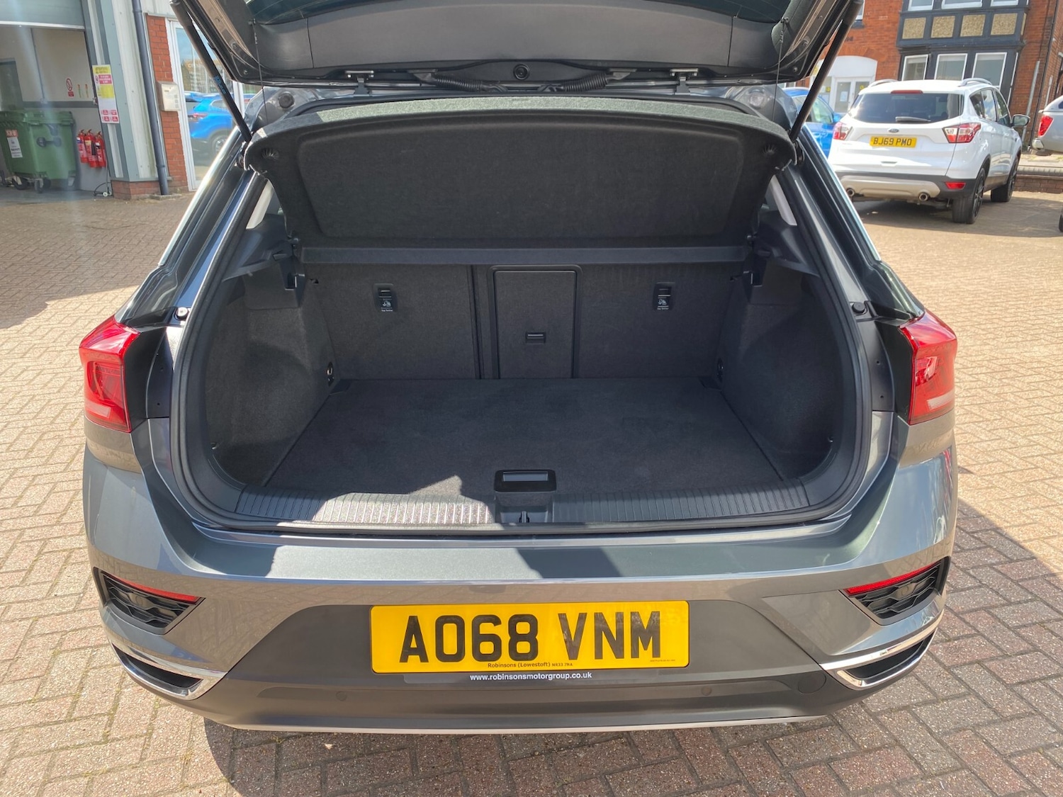 Used Volkswagen T-Roc 2018 for sale - 77726024: Photo 16