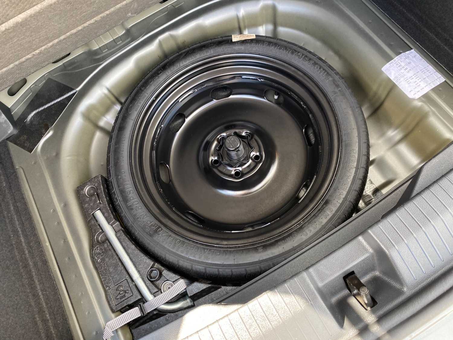 Used Volkswagen T-Roc 2018 for sale - 77726024: Photo 18