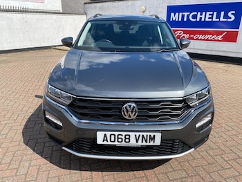 Used Volkswagen T-Roc 2018 for sale - 77726024: Photo