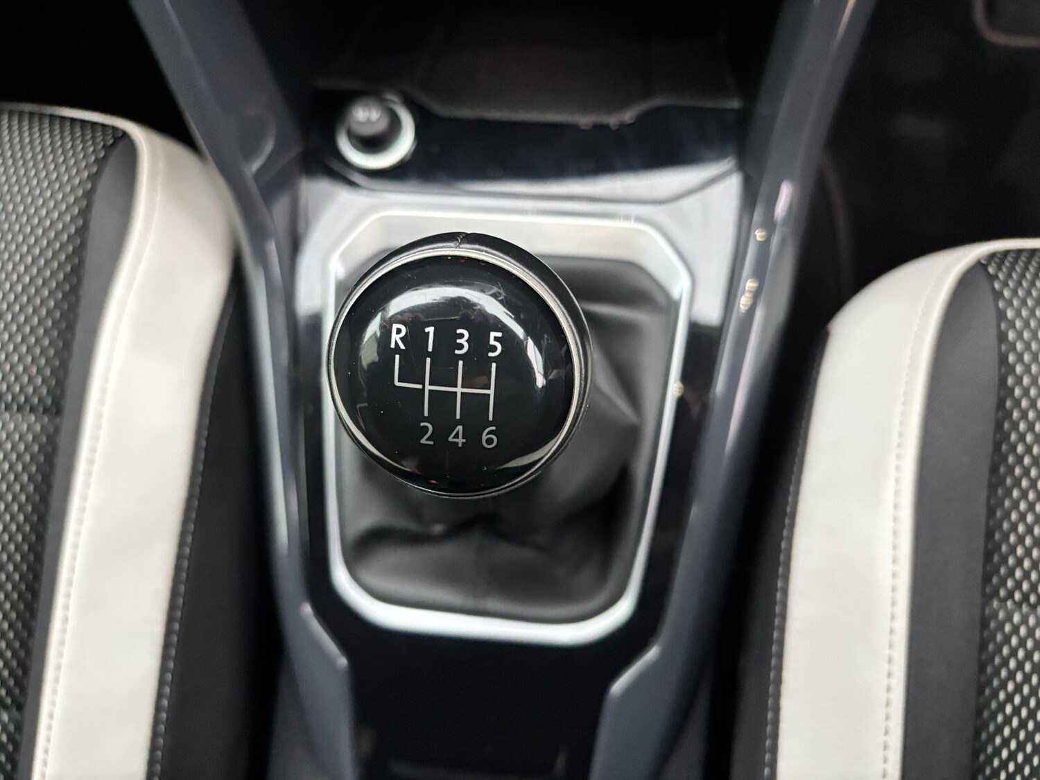 Used Volkswagen T-Roc 2018 for sale - 76567998: Photo 25