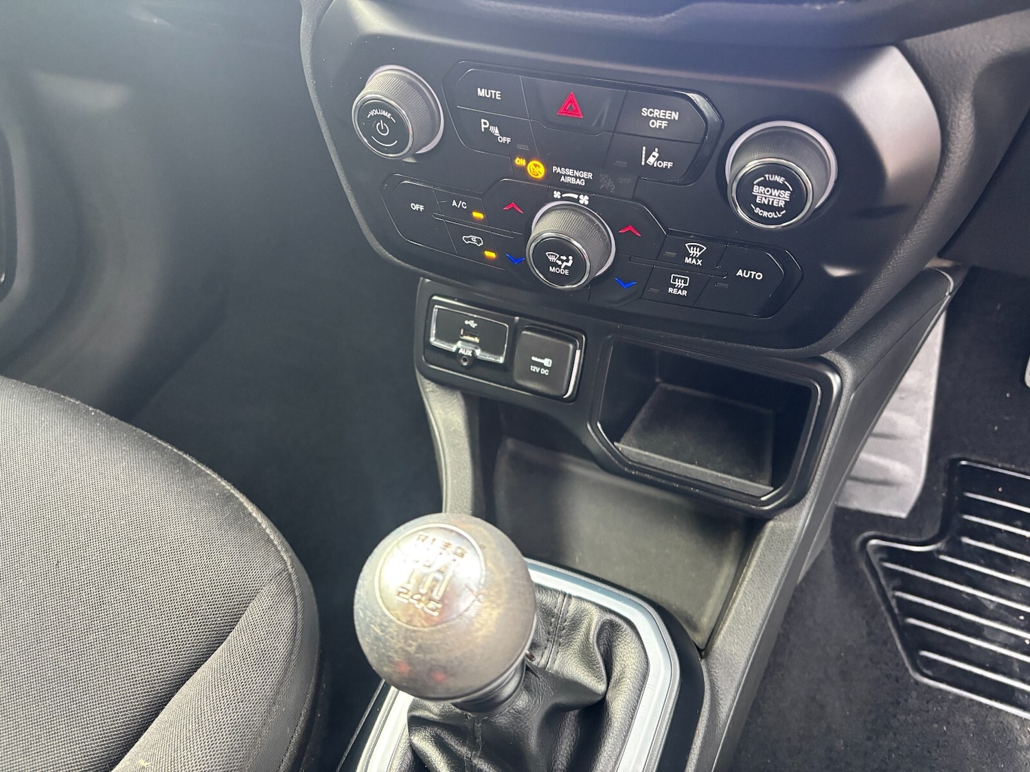 Used Jeep Renegade 2020 for sale - 77151549: Photo 25