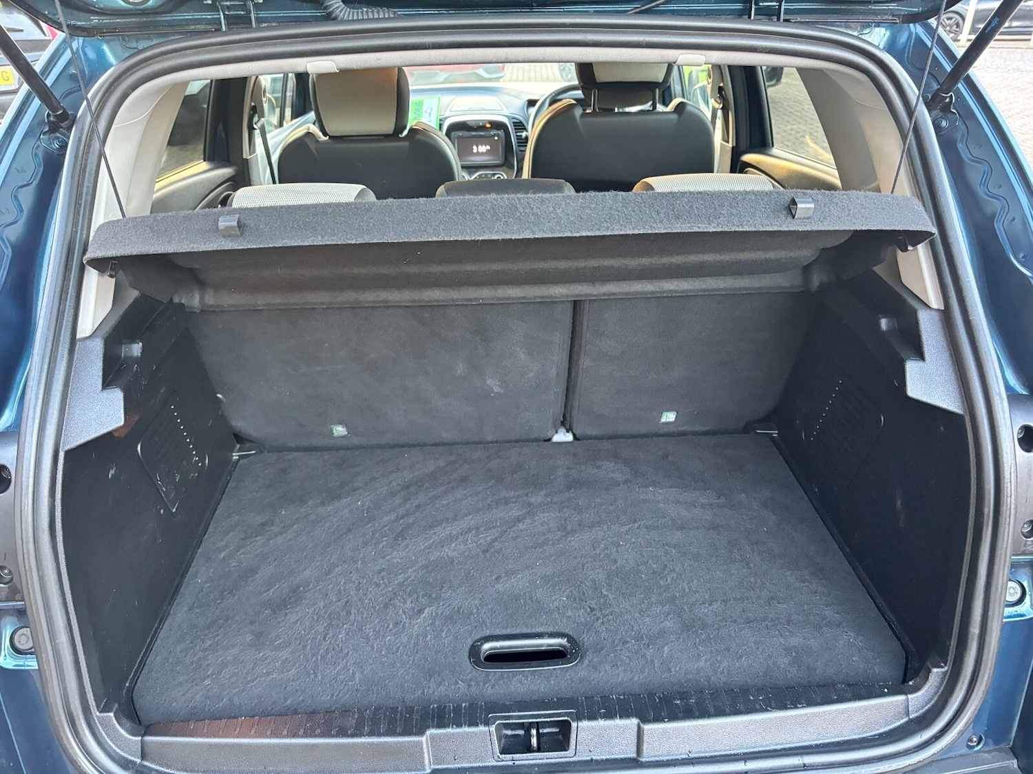 Used Renault Captur 2019 for sale - 76888687: Photo 21