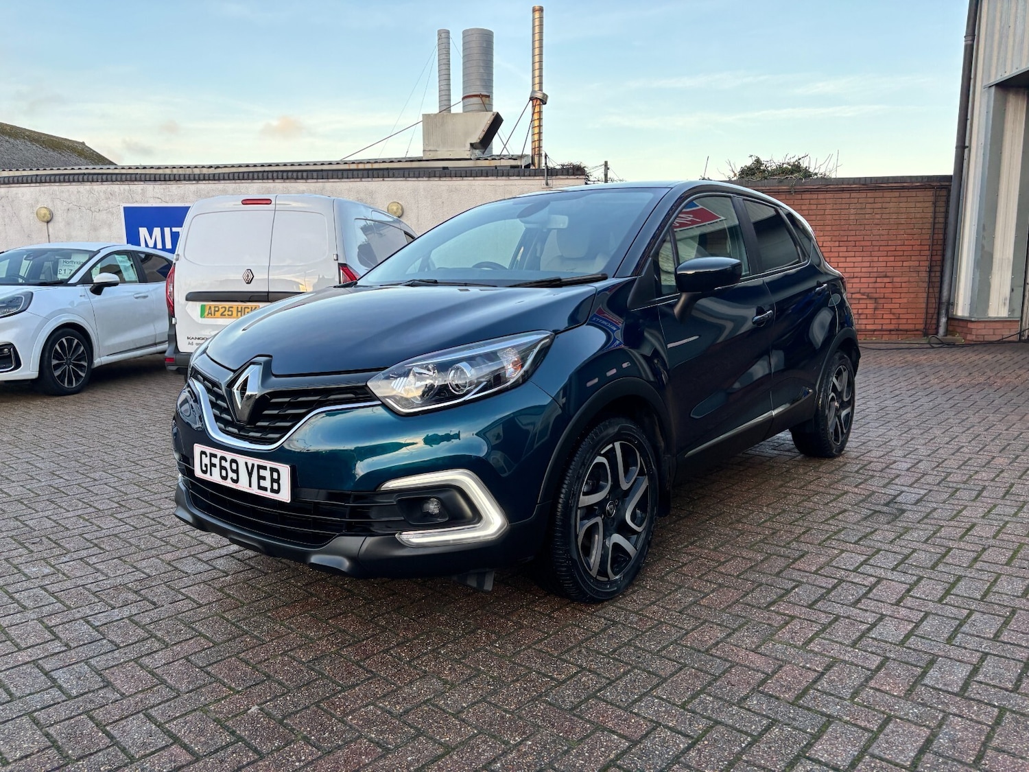 Used Renault Captur 2019 for sale - 76888687: Photo 6