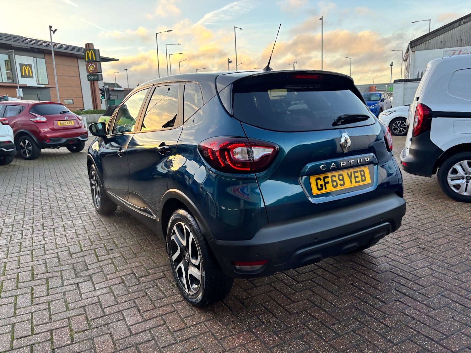 Used Renault Captur 2019 for sale - 76888687: Photo 8