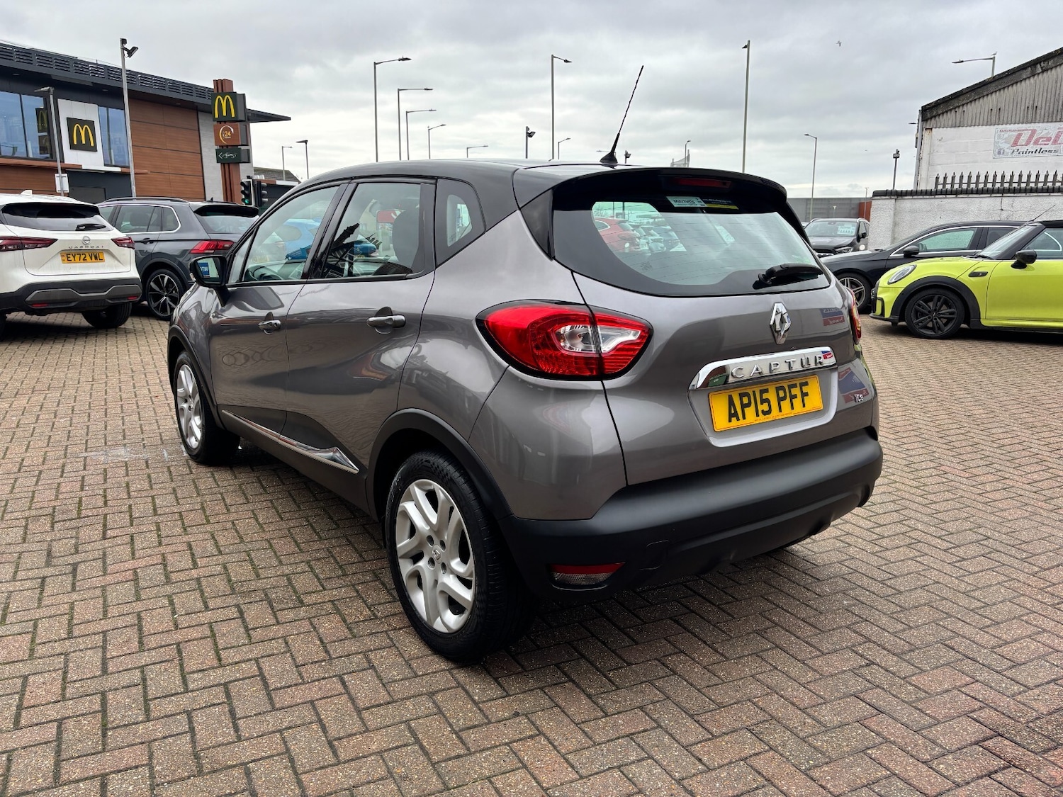 Used Renault Captur 2015 for sale - 77660383: Photo 6