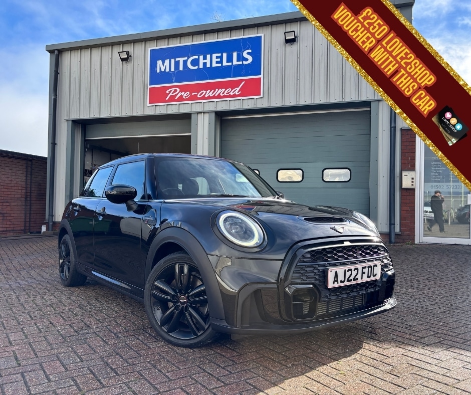 Used MINI Hatch 2022 for sale - 76261620: Photo 1