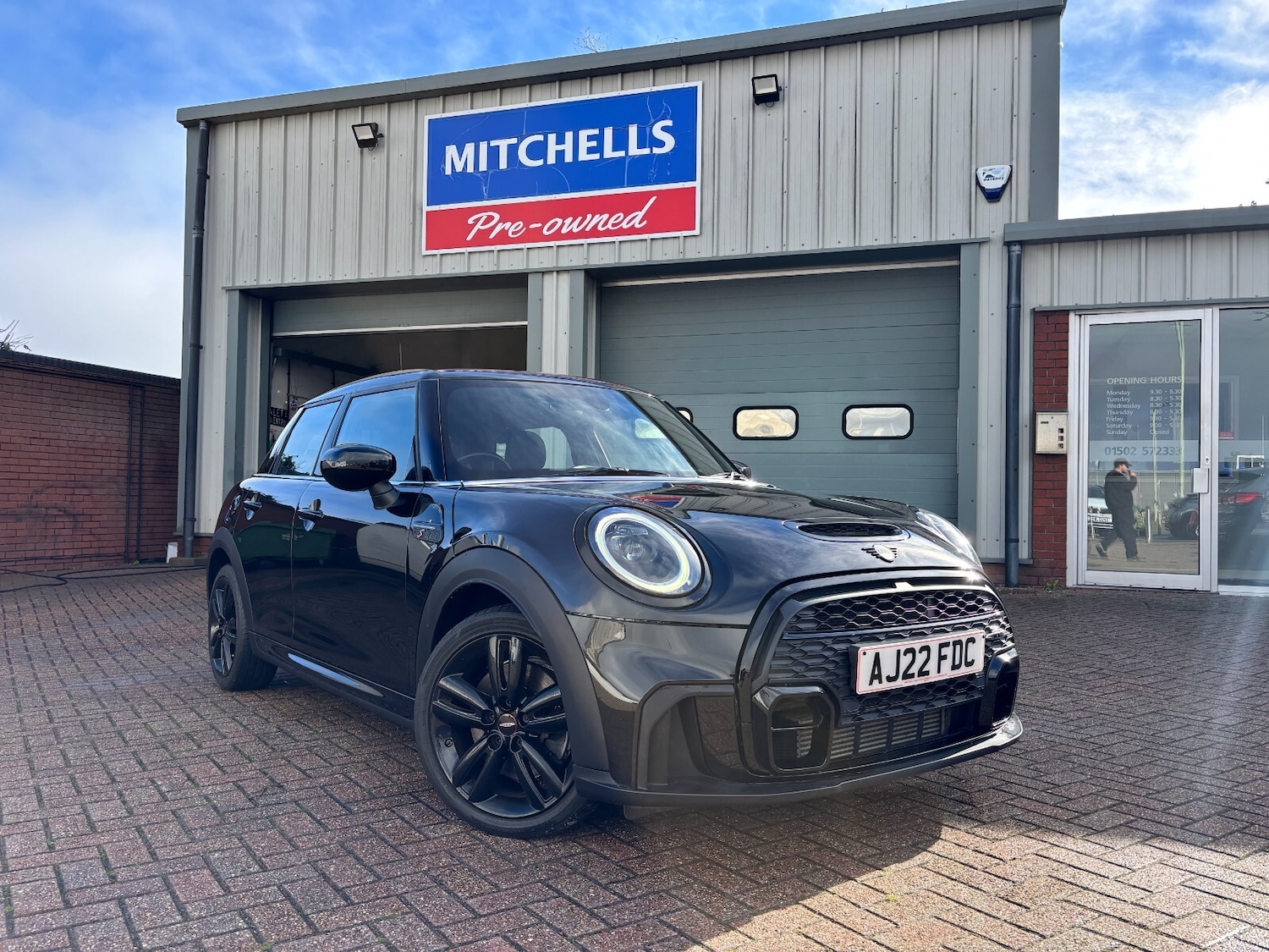 Used MINI Hatch 2022 for sale - 76261620: Photo 3