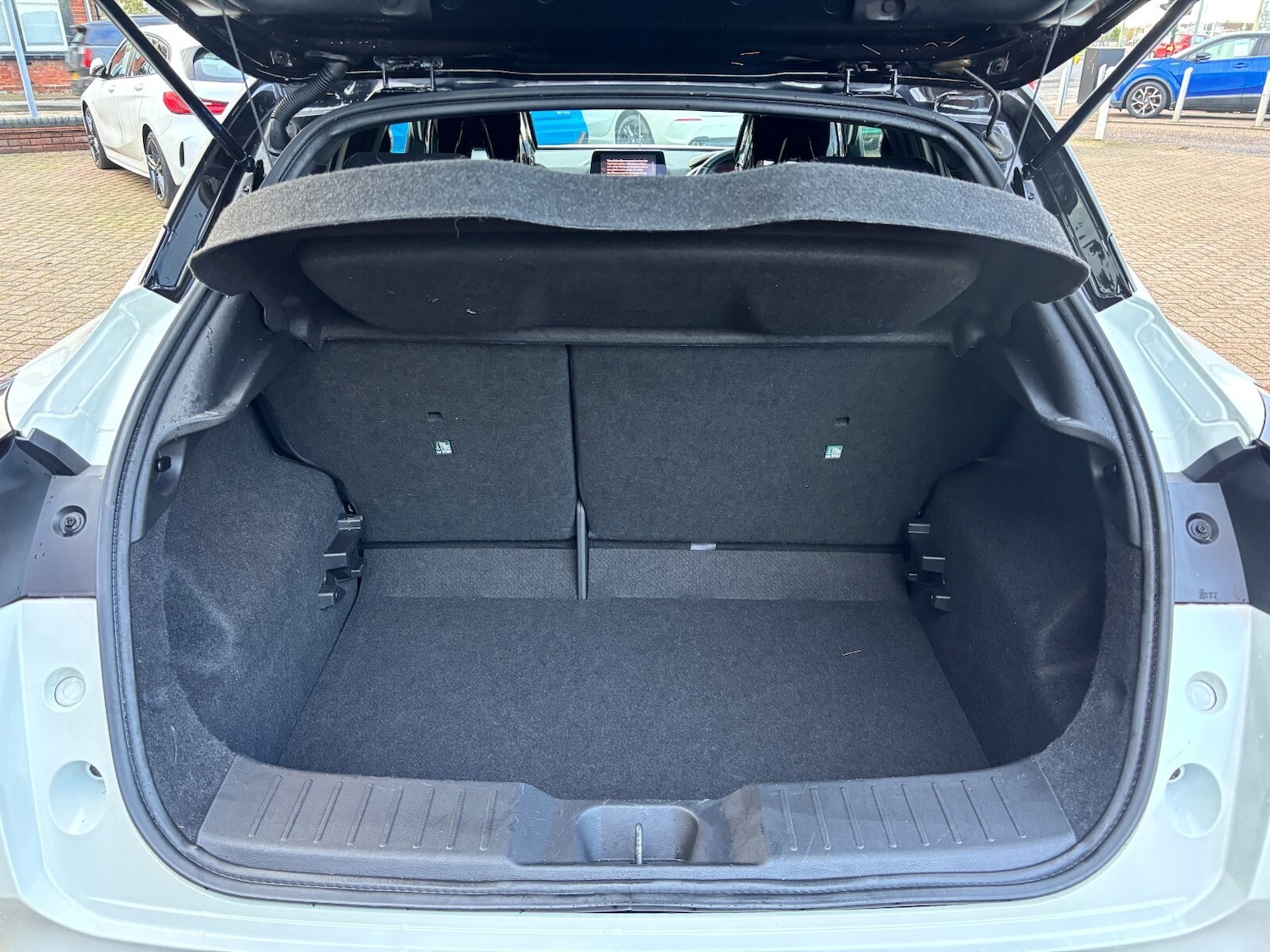 Used Nissan Juke 2022 for sale - 76668187: Photo 18