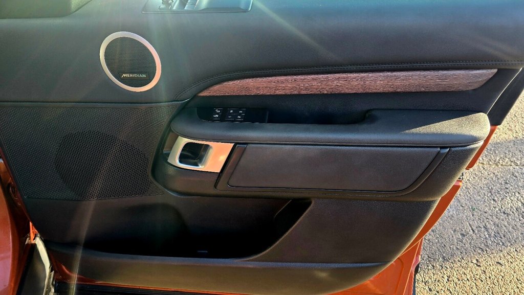 Used Land Rover Discovery 2020 for sale - 76866889: Photo 31