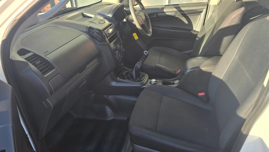 Used Isuzu D-Max 2016 for sale - 76866880: Photo 13