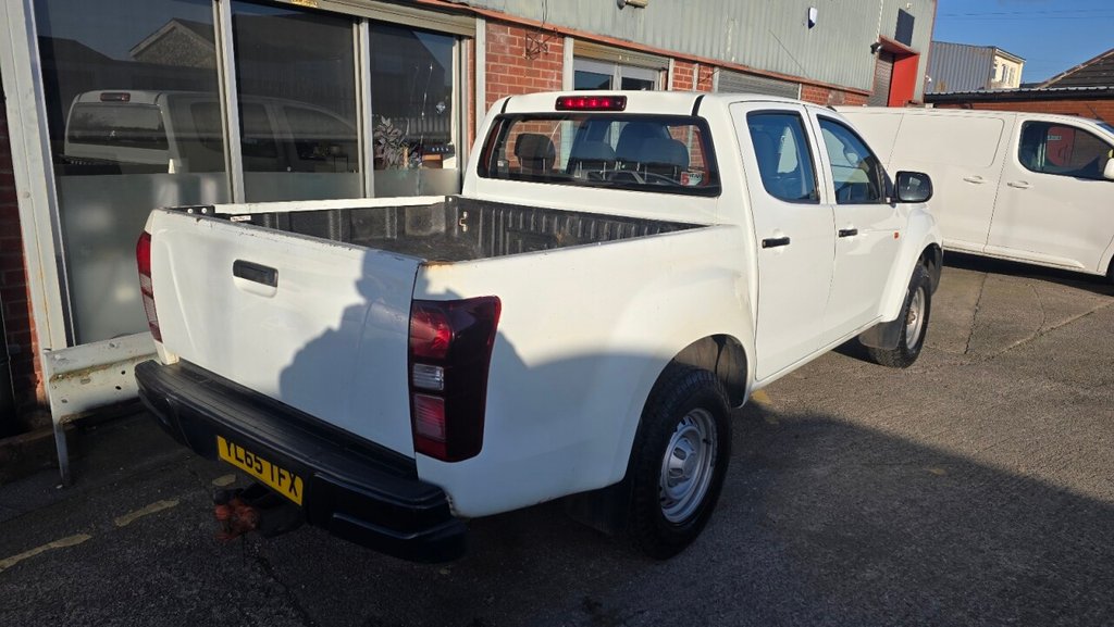 Used Isuzu D-Max 2016 for sale - 76866880: Photo 6