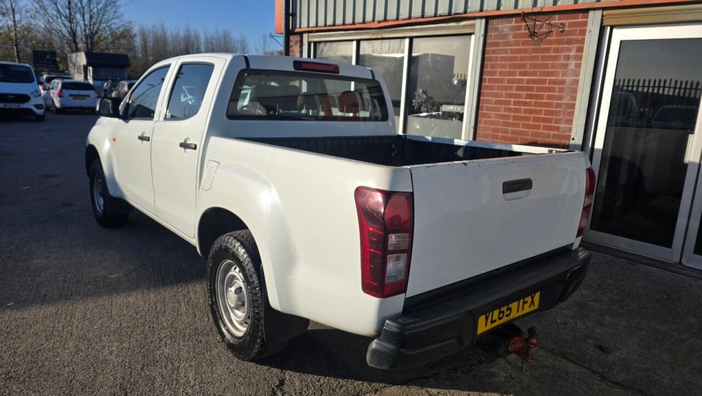 Used Isuzu D-Max 2016 for sale - 76866880: Photo 8
