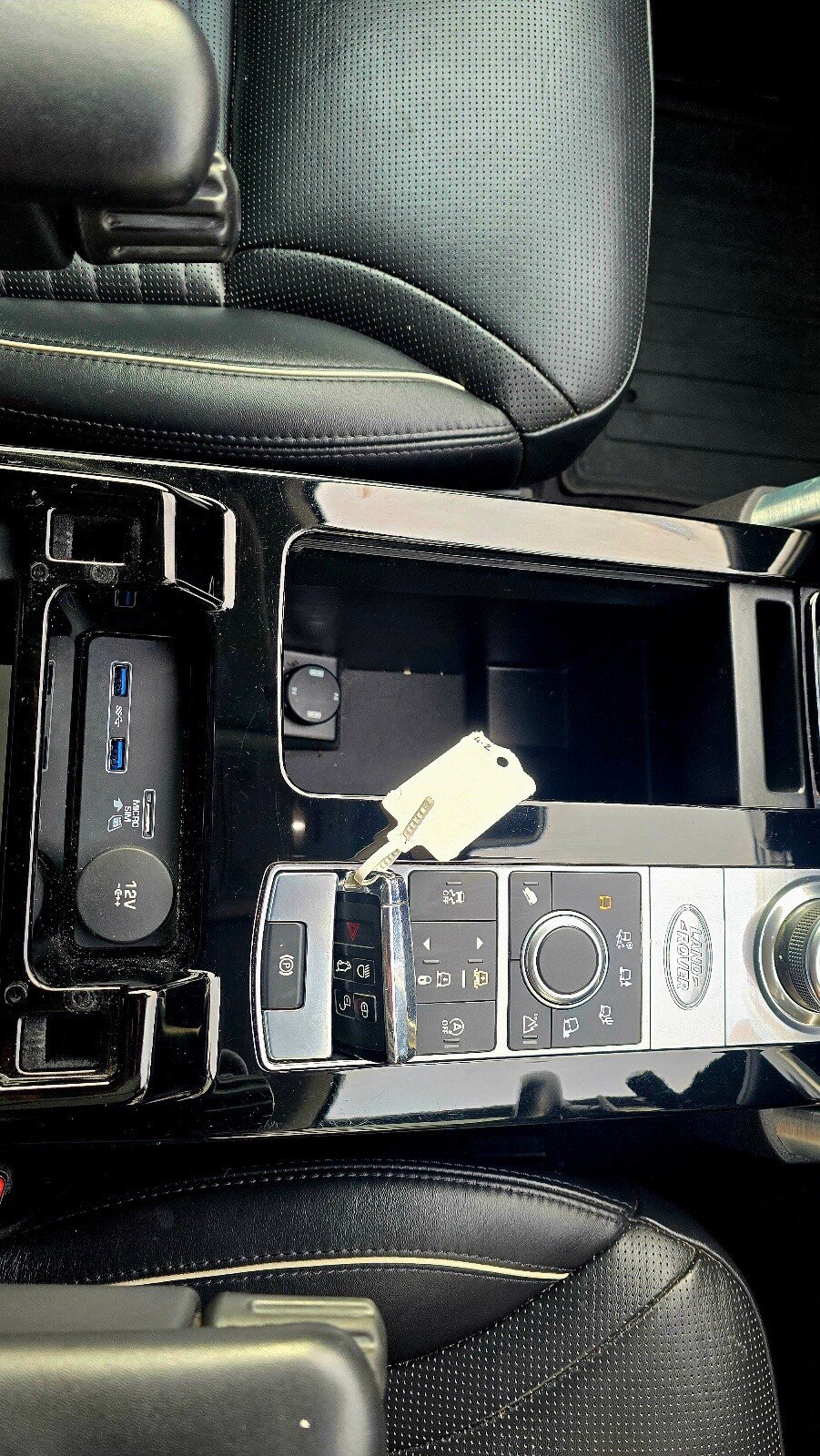 Used Land Rover Discovery 2020 for sale - 77263296: Photo 24