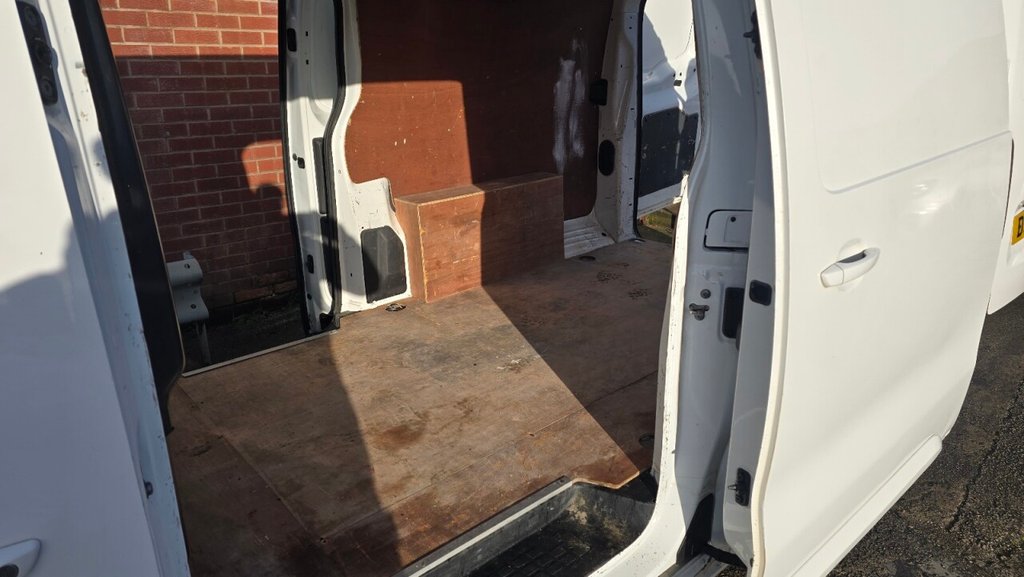 Used Vauxhall Vivaro 2019 for sale - 76942871: Photo 20