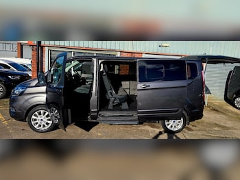 Used Ford Tourneo Custom 2020 for sale - 76866867: Photo