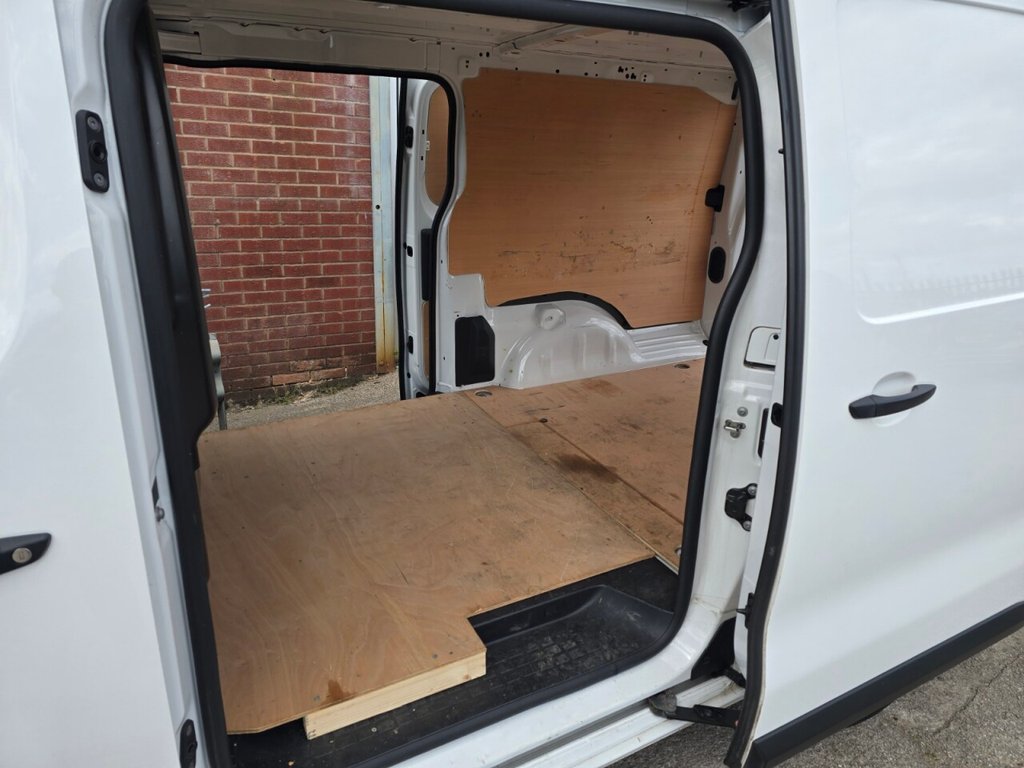 Used Vauxhall Vivaro 2021 for sale - 76866857: Photo 12