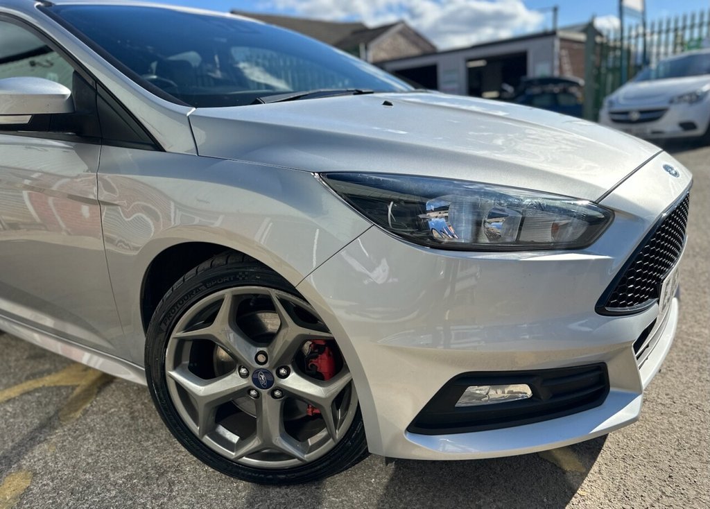 Used Ford Focus 2015 for sale - 76866860: Photo 12