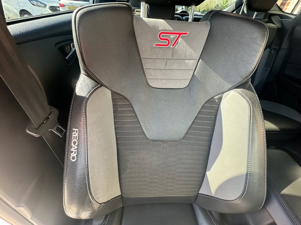 Used Ford Focus 2015 for sale - 76866860: Photo 29