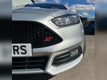 Used Ford Focus 2015 for sale - 76866860: Photo