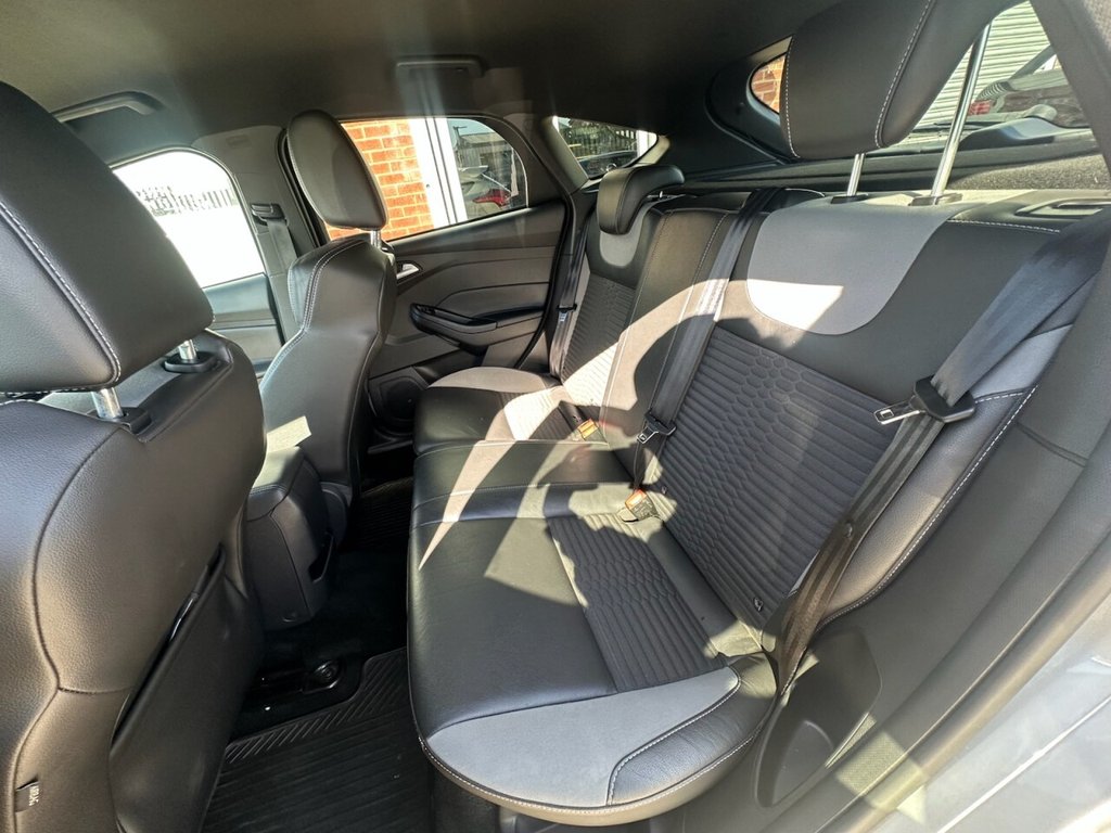 Used Ford Focus 2015 for sale - 76866860: Photo 30