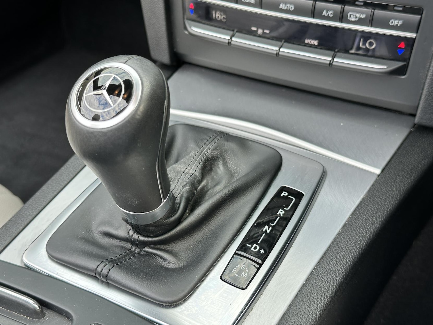 Used Mercedes-Benz E Class 2012 for sale - 77357658: Photo 19