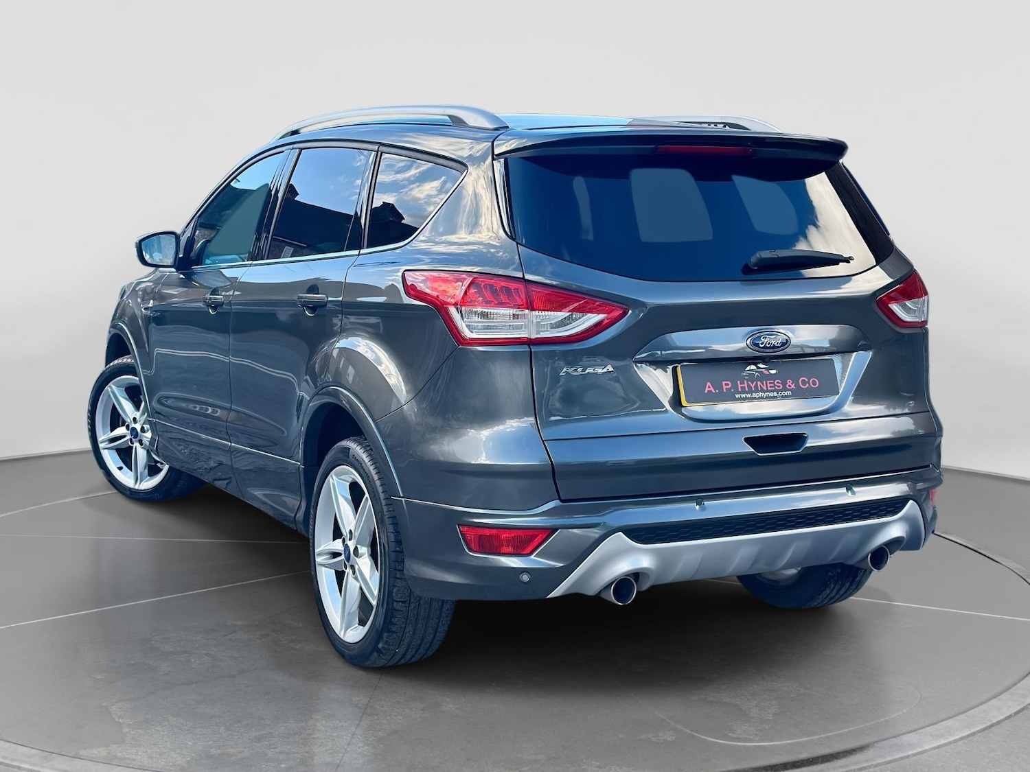 Used Ford Kuga 2016 for sale - 76560666: Photo 2