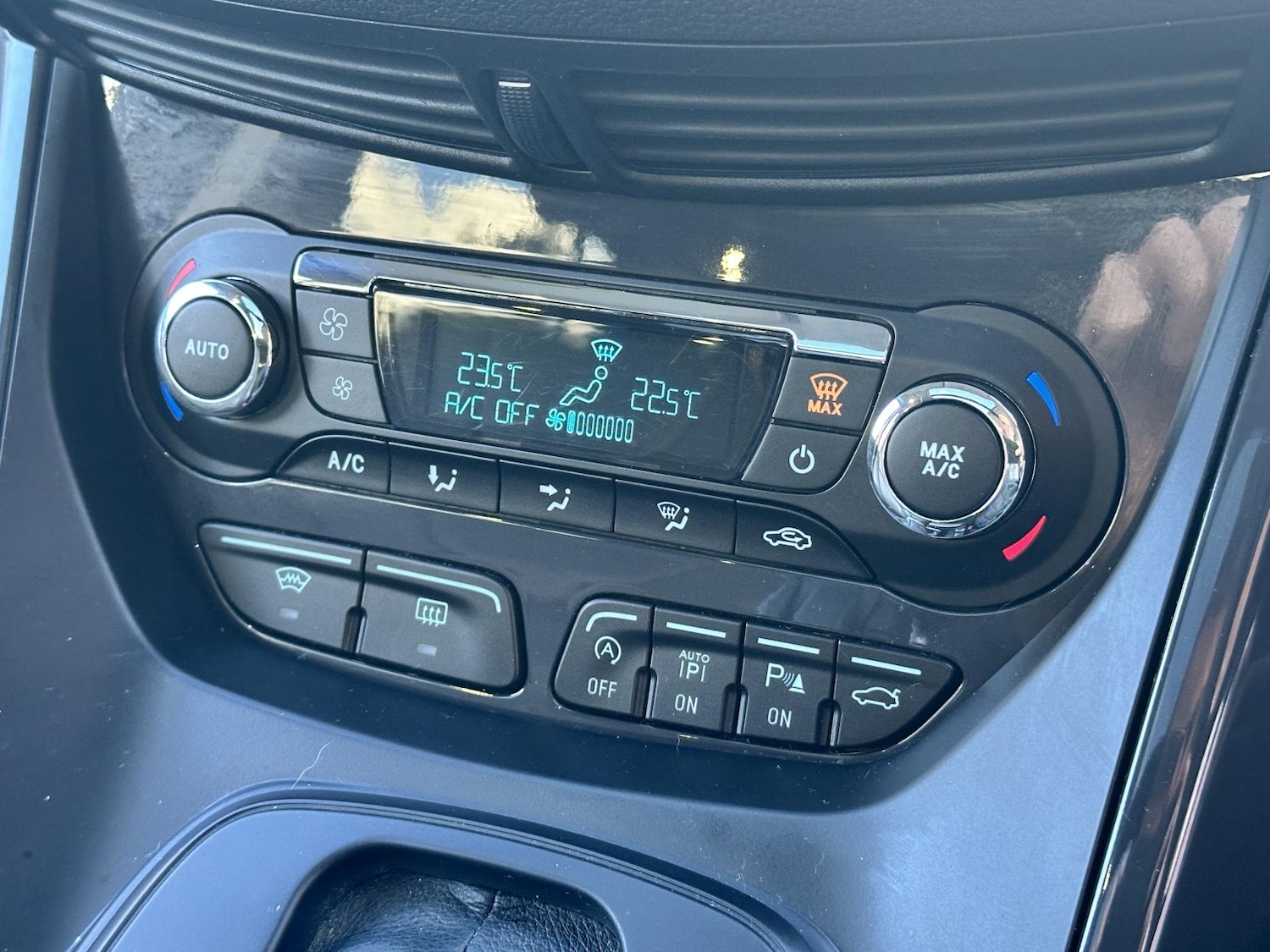 Used Ford Kuga 2016 for sale - 76560666: Photo 22