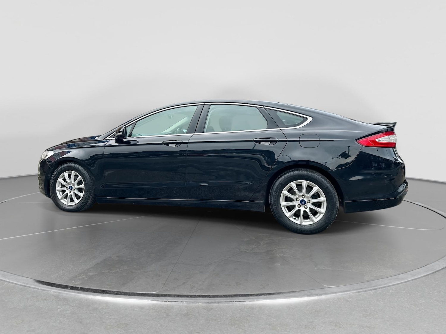 Used Ford Mondeo 2015 for sale - 77010181: Photo 10