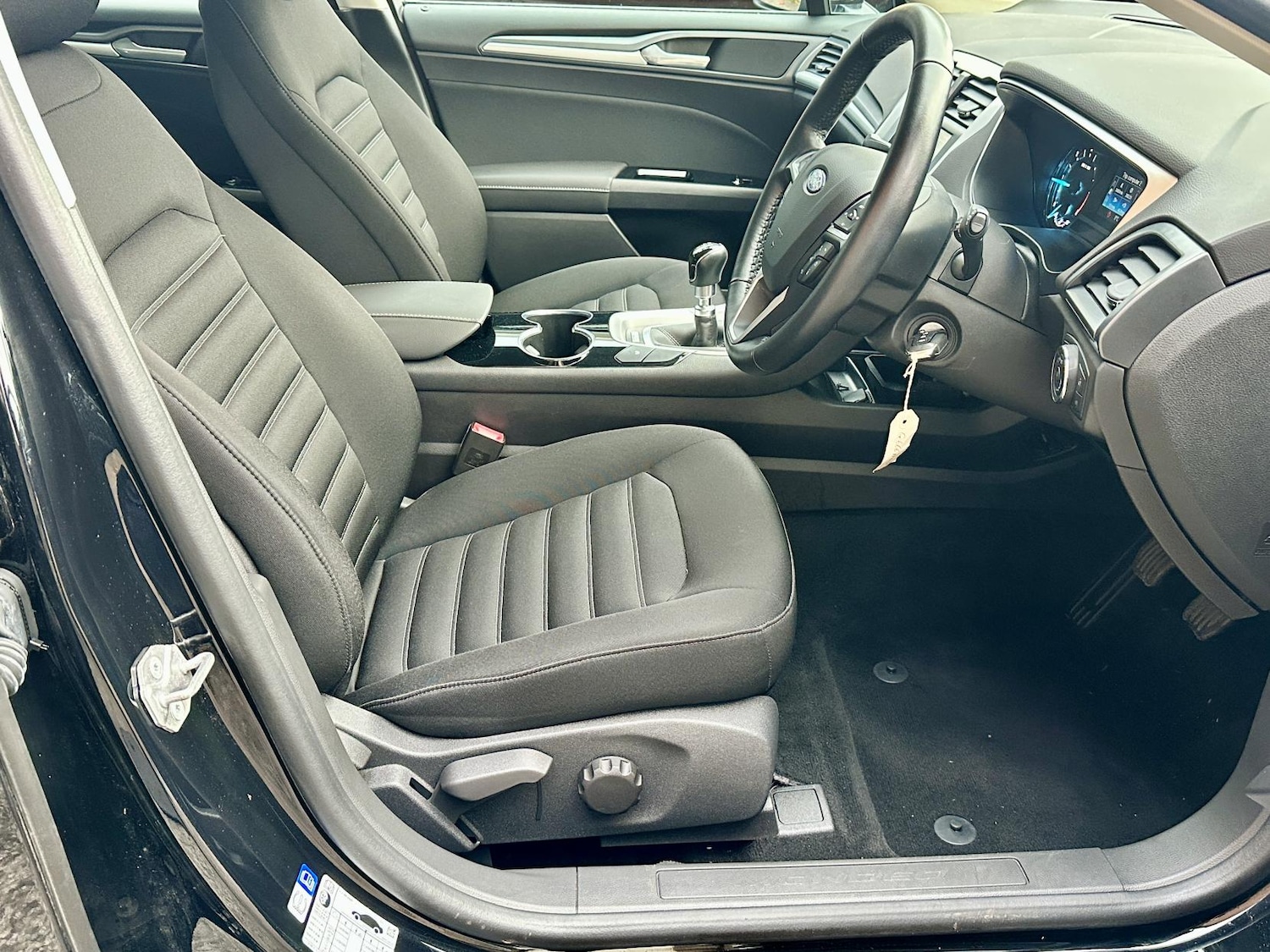 Used Ford Mondeo 2015 for sale - 77010181: Photo 19