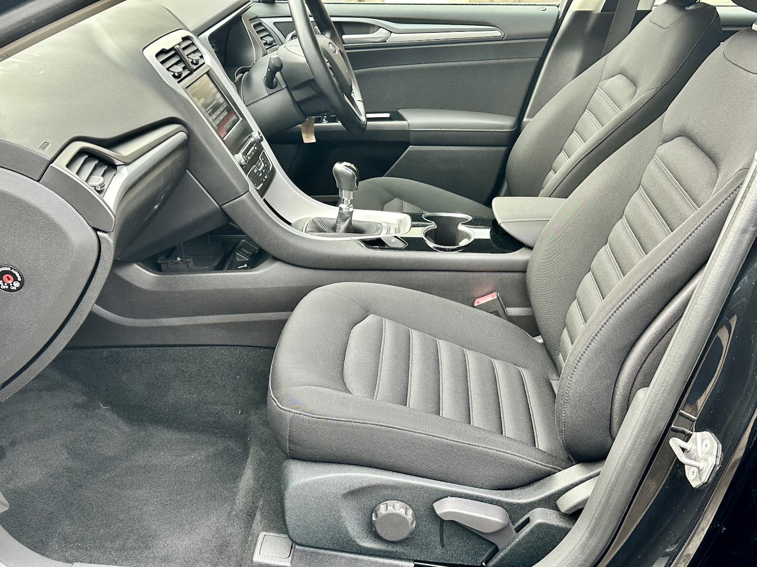 Used Ford Mondeo 2015 for sale - 77010181: Photo 21