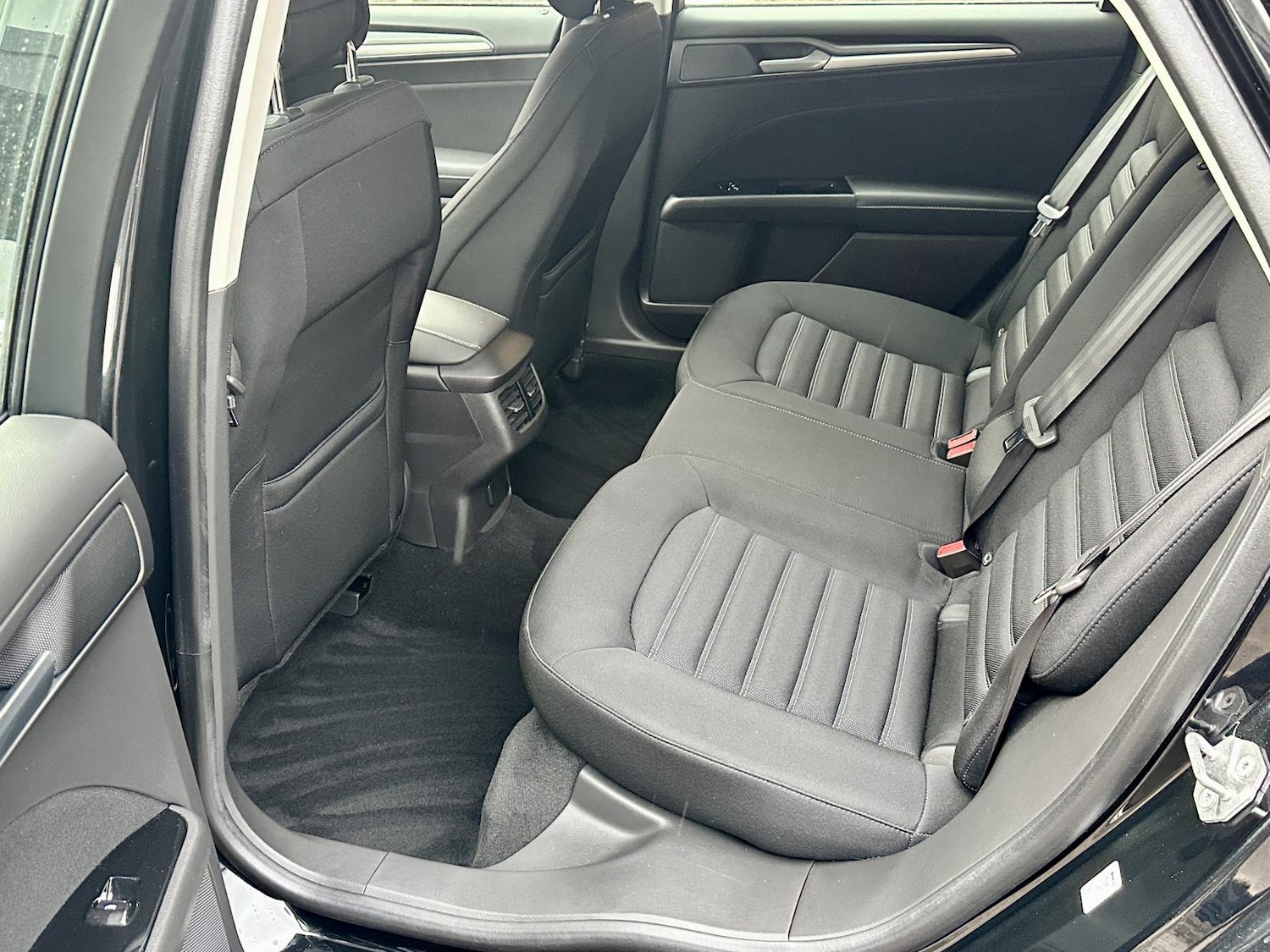 Used Ford Mondeo 2015 for sale - 77010181: Photo 23