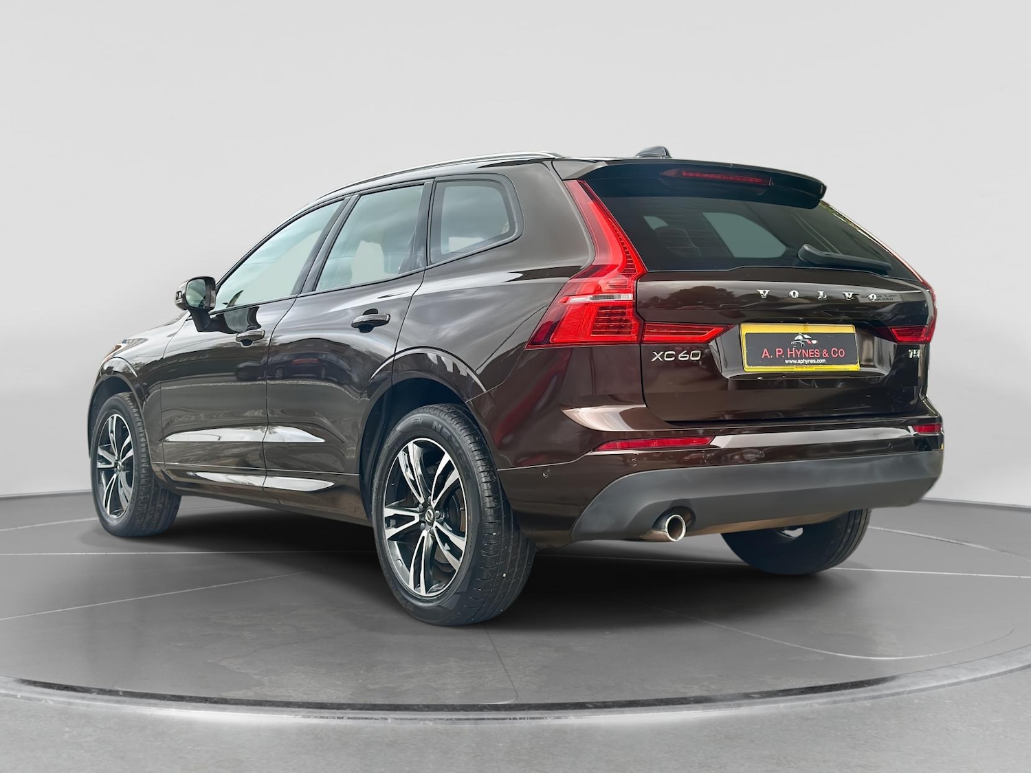 Used Volvo XC60 2017 for sale - 76151048: Photo 2