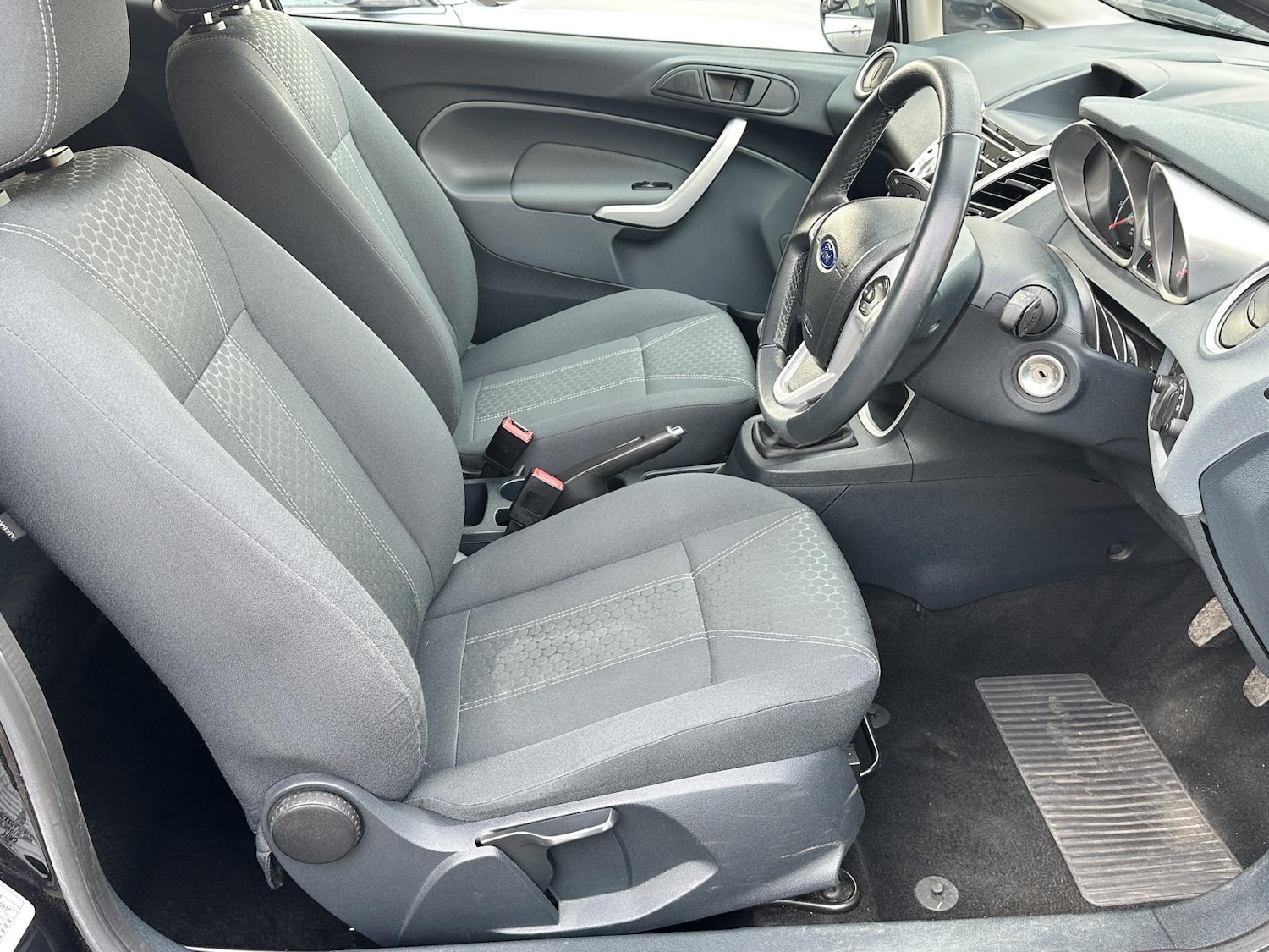 Used Ford Fiesta 2011 for sale - 78028167: Photo 15