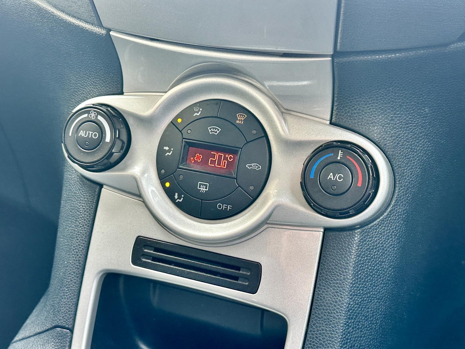 Used Ford Fiesta 2011 for sale - 78028167: Photo 20