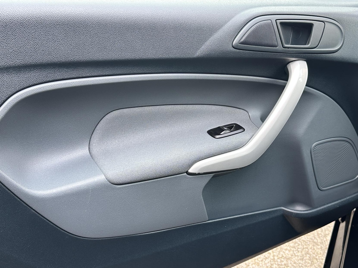 Used Ford Fiesta 2011 for sale - 78028167: Photo 26