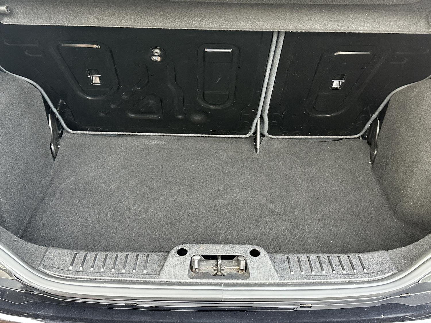 Used Ford Fiesta 2011 for sale - 78028167: Photo 27